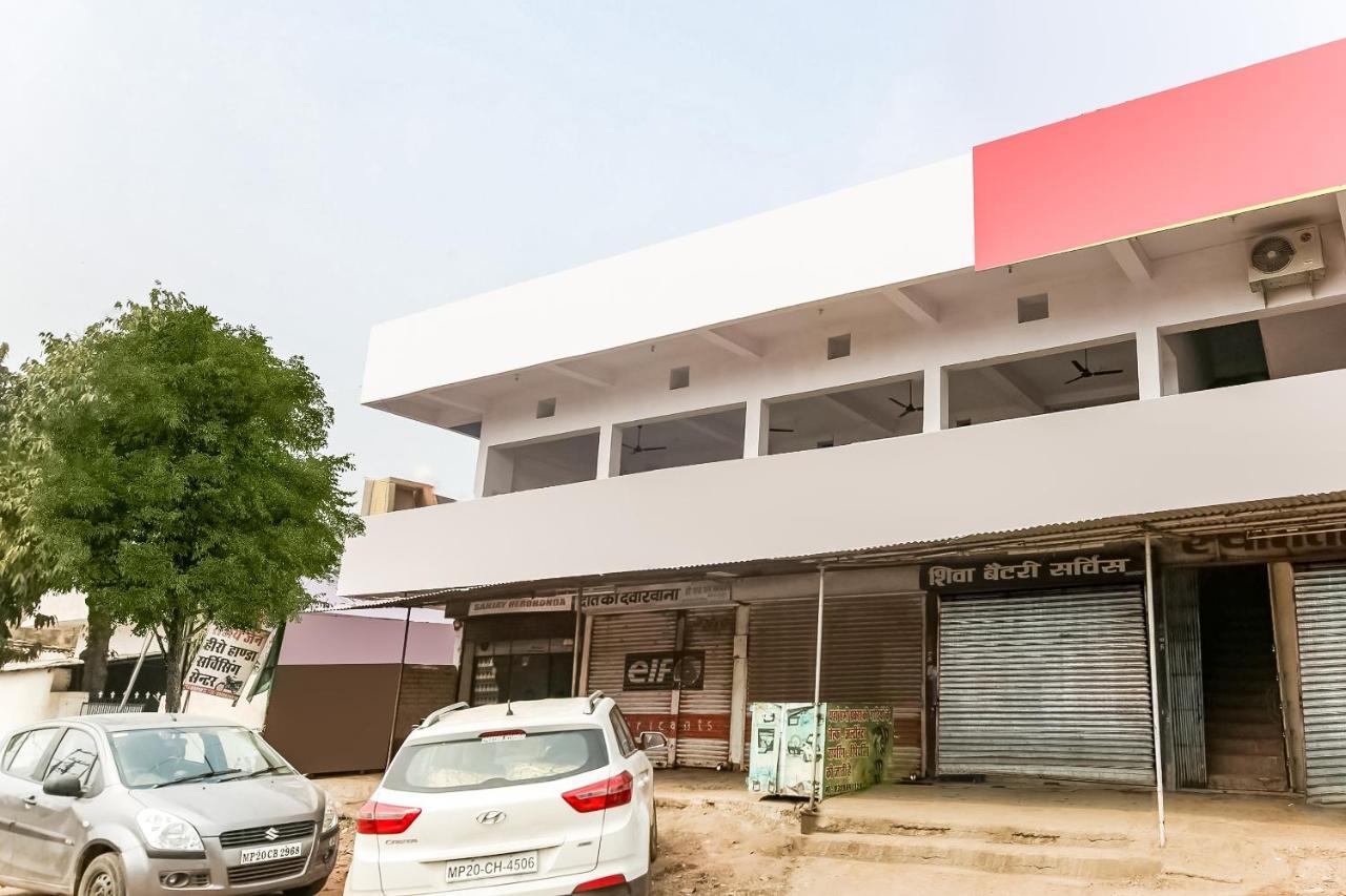 Oyo 69647 Yash Lodge Jabalpur Buitenkant foto