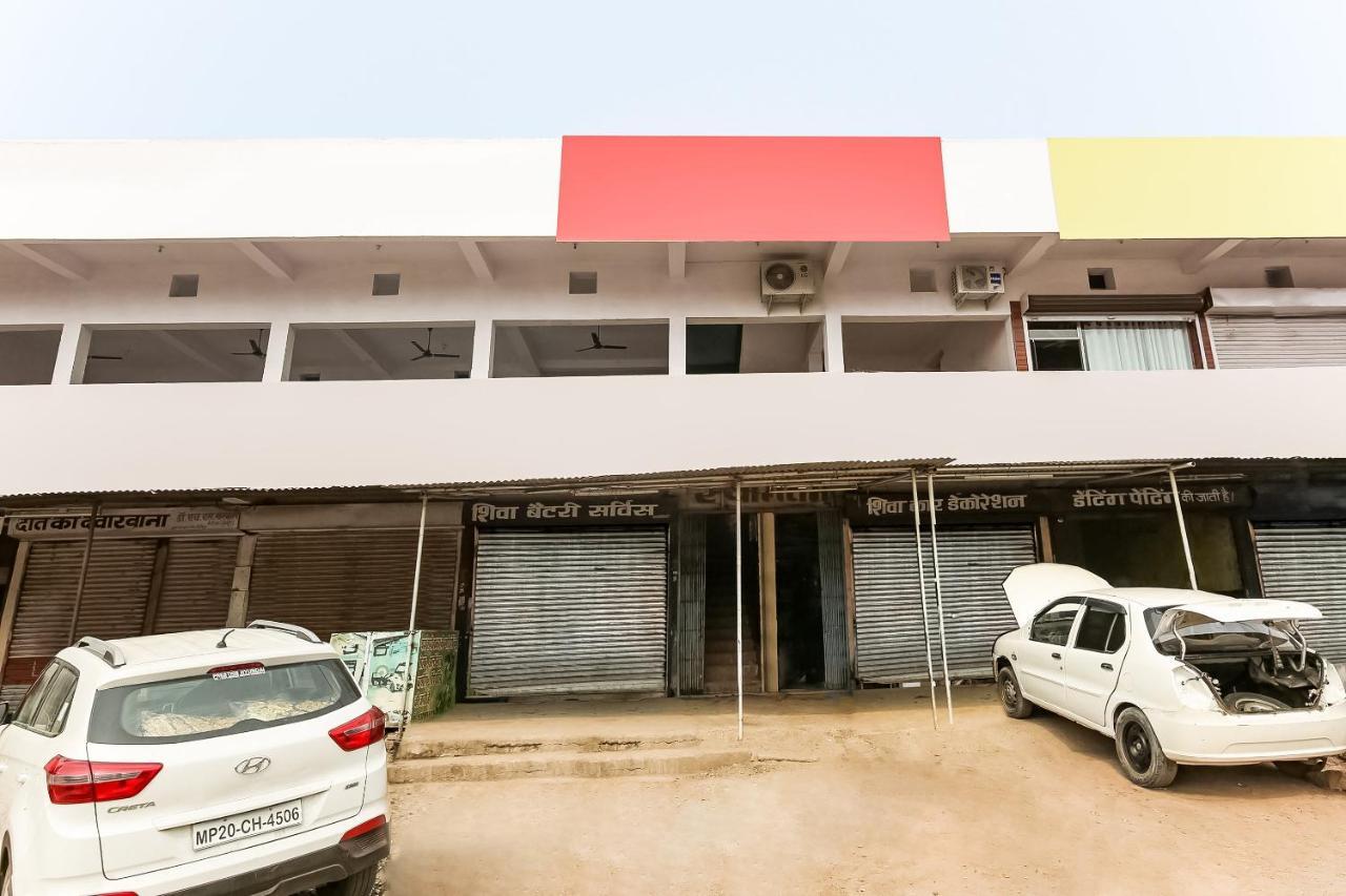Oyo 69647 Yash Lodge Jabalpur Buitenkant foto