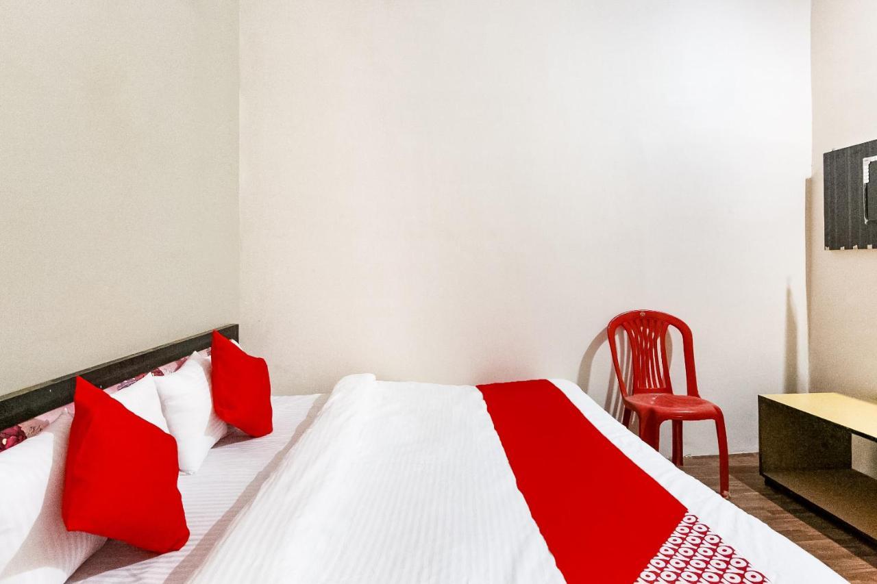 Oyo 69647 Yash Lodge Jabalpur Buitenkant foto